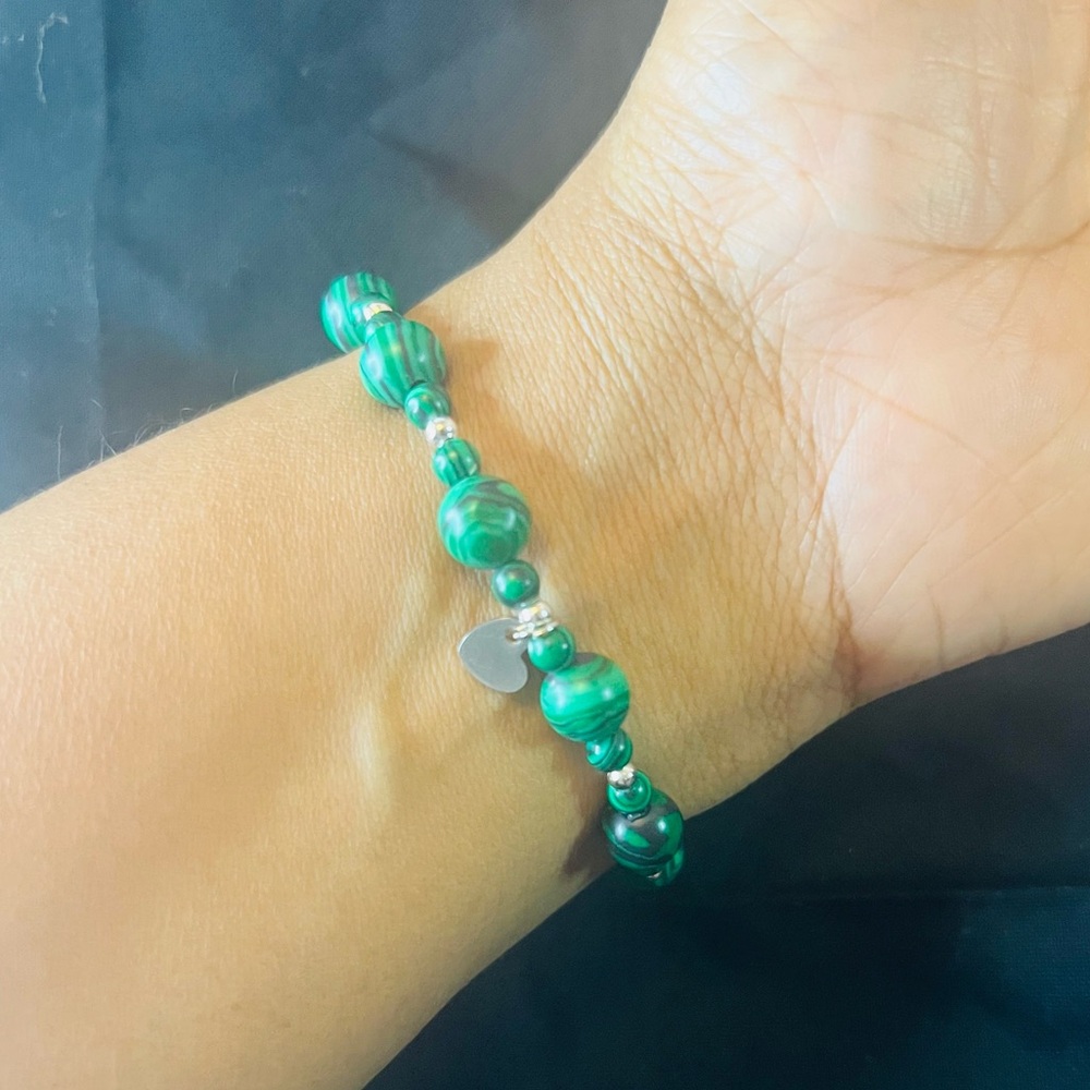 NEW Natural Stone Malachite Bead Bracelet w Cross Pendant - Picture 3 of 3